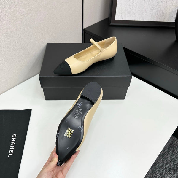 CC 25SS Pointed-Toe Mary Janes Beige Cowhide 490141
