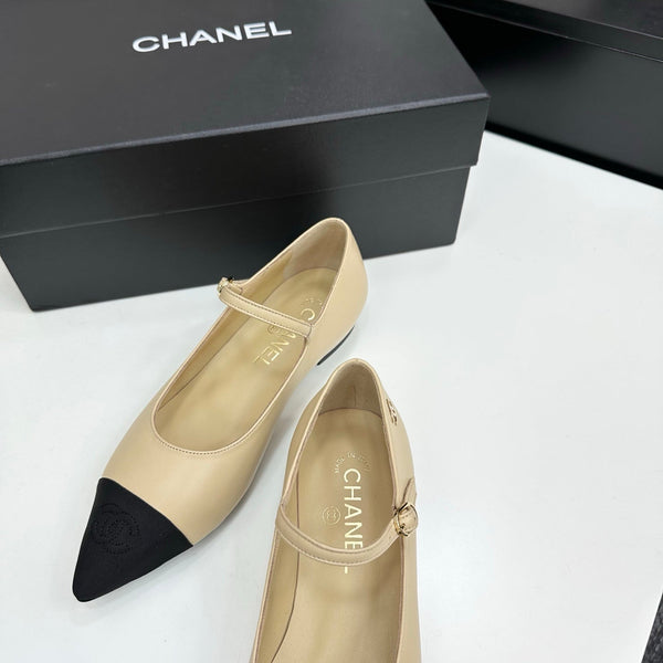 CC 25SS Pointed-Toe Mary Janes Beige Cowhide 490141