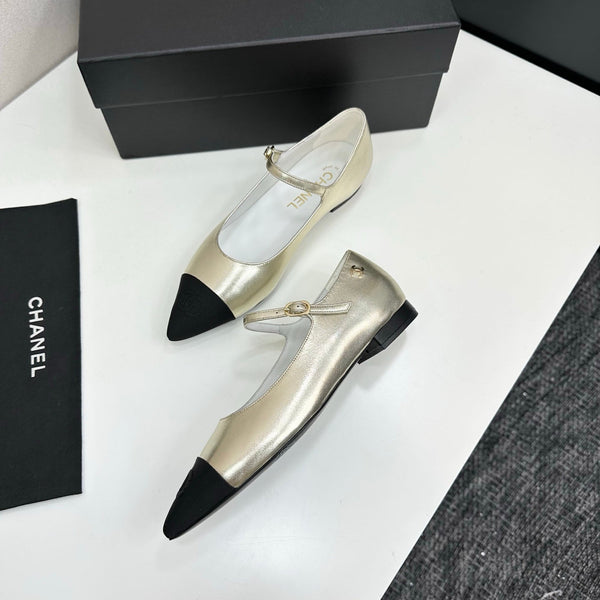 CC 25SS Pointed-Toe Mary Janes Light Metal Gold Cowhide 490139