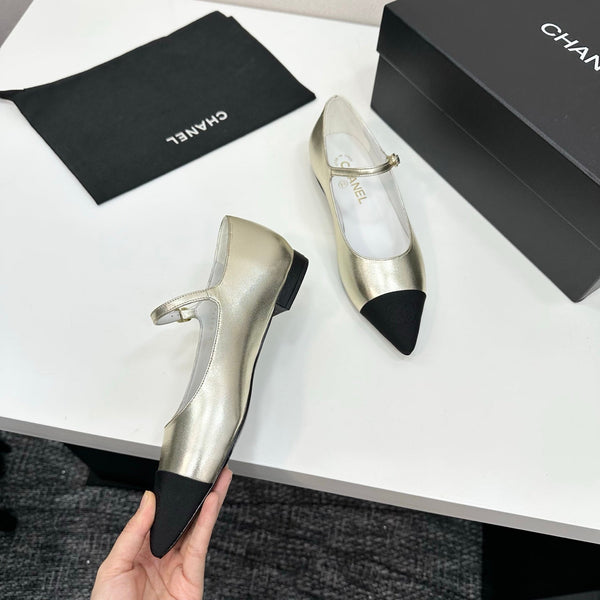 CC 25SS Pointed-Toe Mary Janes Light Metal Gold Cowhide 490139