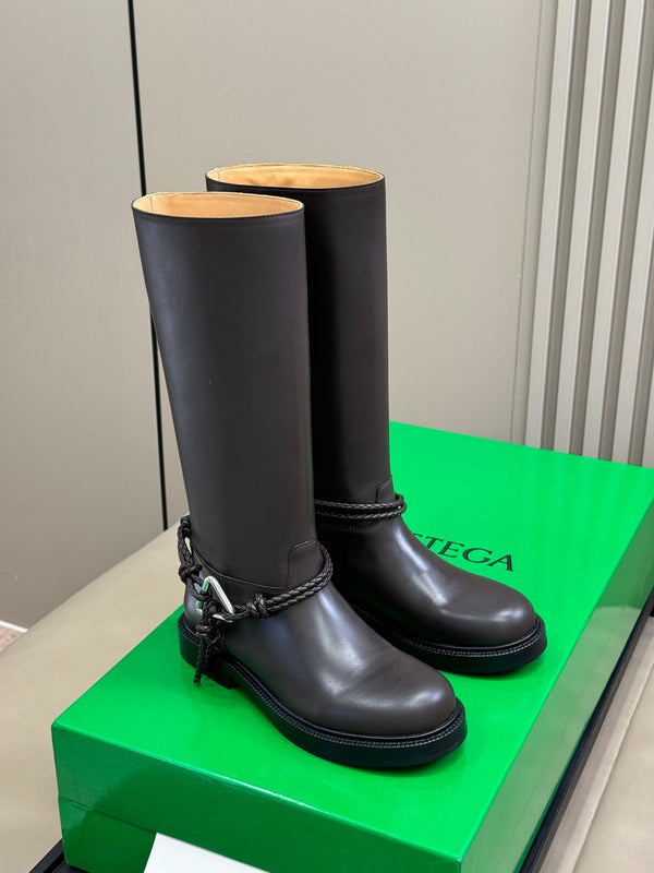 BV 25FW James Boots With Coaxial Detailing And Signature Metal Triangle in Fondant Calfskin