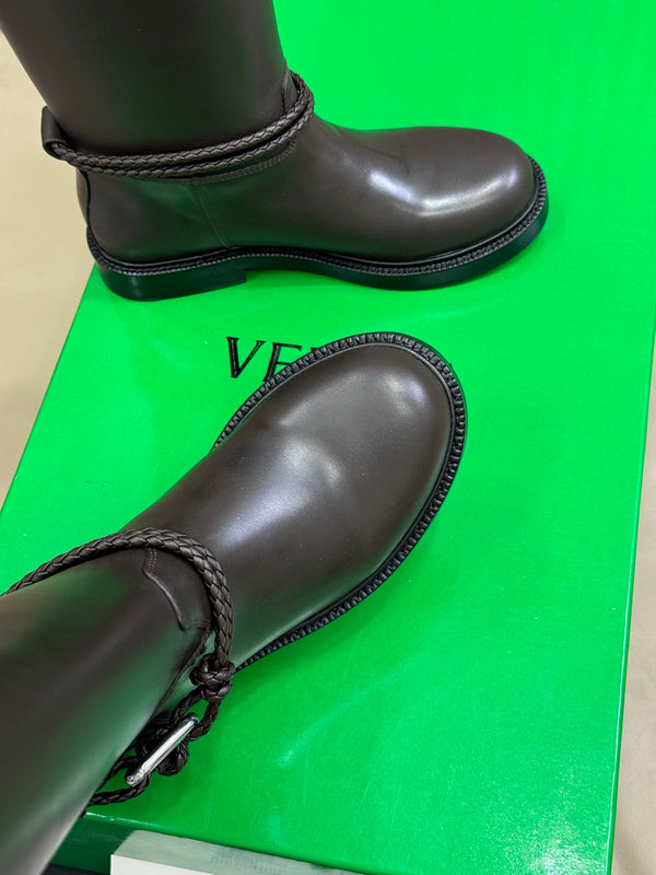 BV 25FW James Boots With Coaxial Detailing And Signature Metal Triangle in Fondant Calfskin