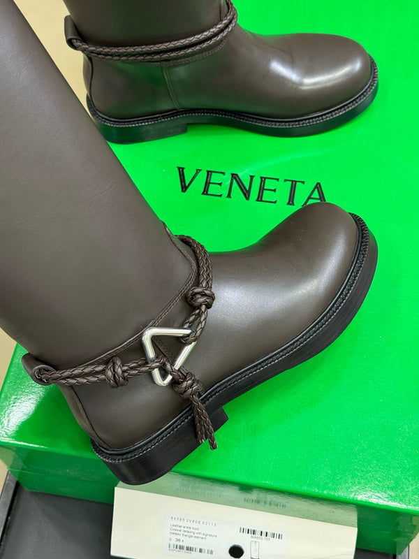 BV 25FW James Boots With Coaxial Detailing And Signature Metal Triangle in Fondant Calfskin