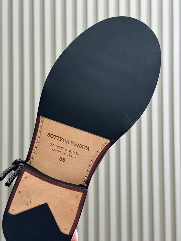 BV 25FW James Boots With Coaxial Detailing And Signature Metal Triangle in Fondant Calfskin