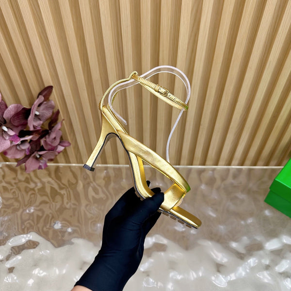 BV 25SS Flat-Soled High-Heeled Ankle Strap Sandals Gold Shiny Calfskin