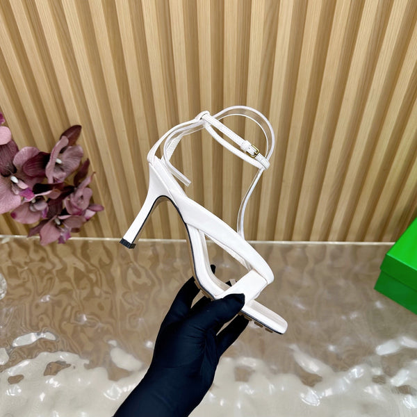 BV 25SS Flat-Soled High-Heeled Ankle Strap Sandals White Shiny Calfskin