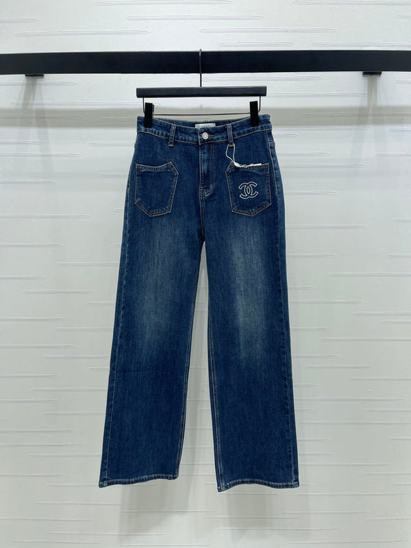 CC 25 Pocket-embroidered high-waisted straight-leg jeans