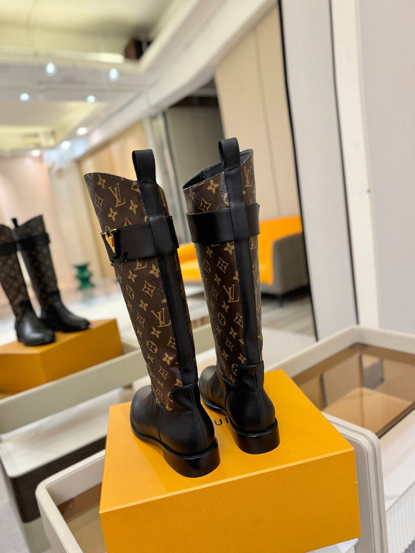 LV Donkey Metal Buckle-Decorated Knight Boots Black Monogram Cowhide 504714