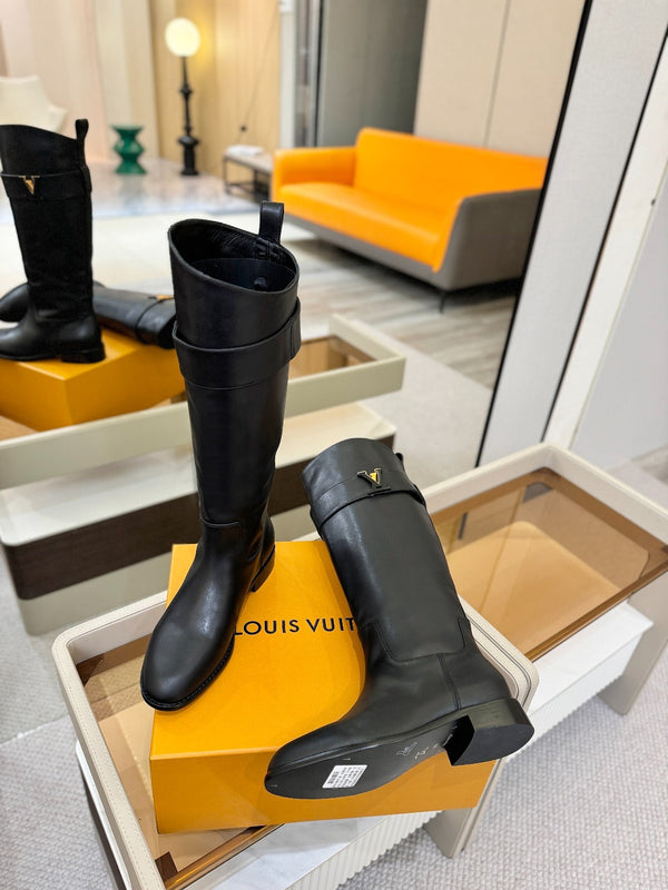 LV Donkey Metal Buckle-Decorated Knight Boots Black Cowhide 504713