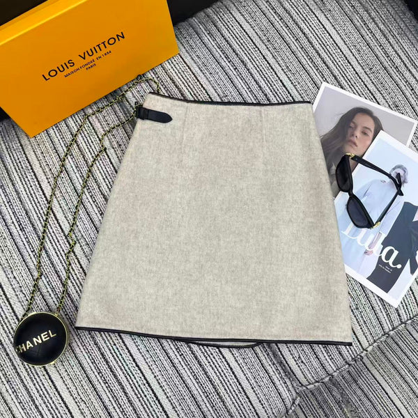 LV 25FW Double-Faced Wool Short Skirt Lambskin Edge Light Gray 311681