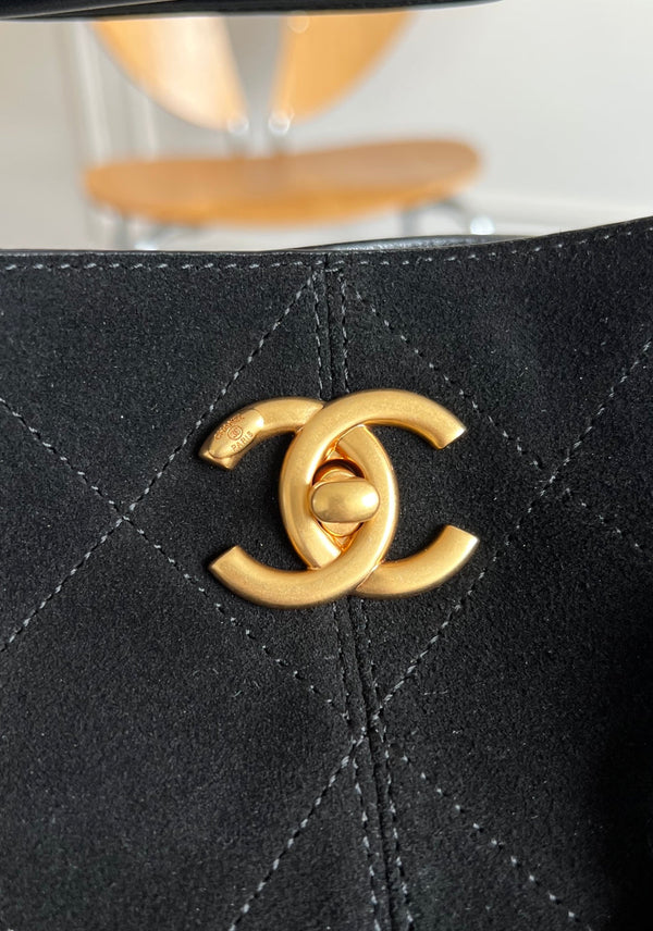 CC 25A Tote Bag Black Suede Black Calfskin