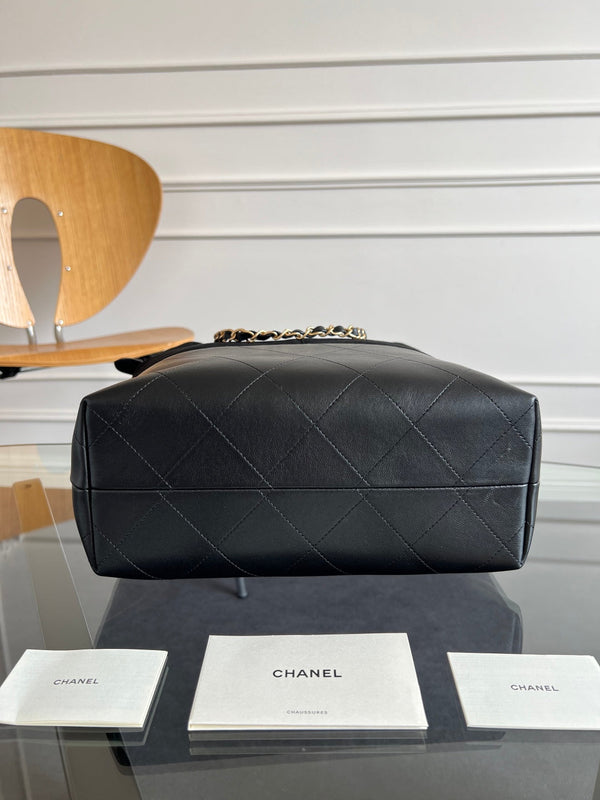 CC 25A Tote Bag Black Suede Black Calfskin