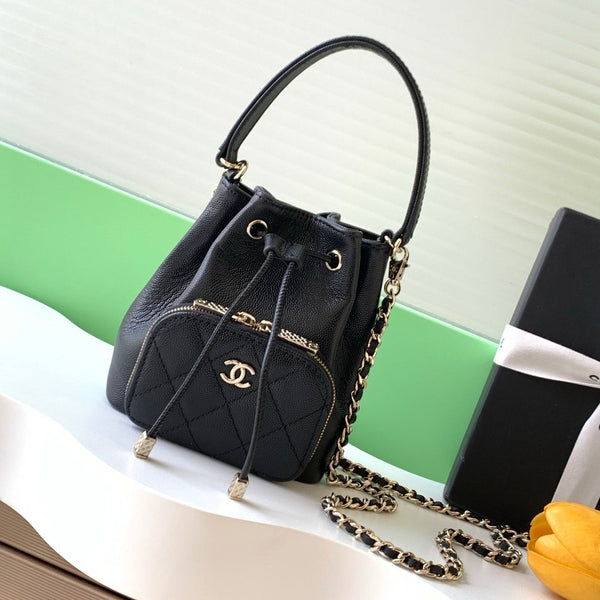 CC 22B Mini Chain 12.5cm Buckle Bag Black Calfskin