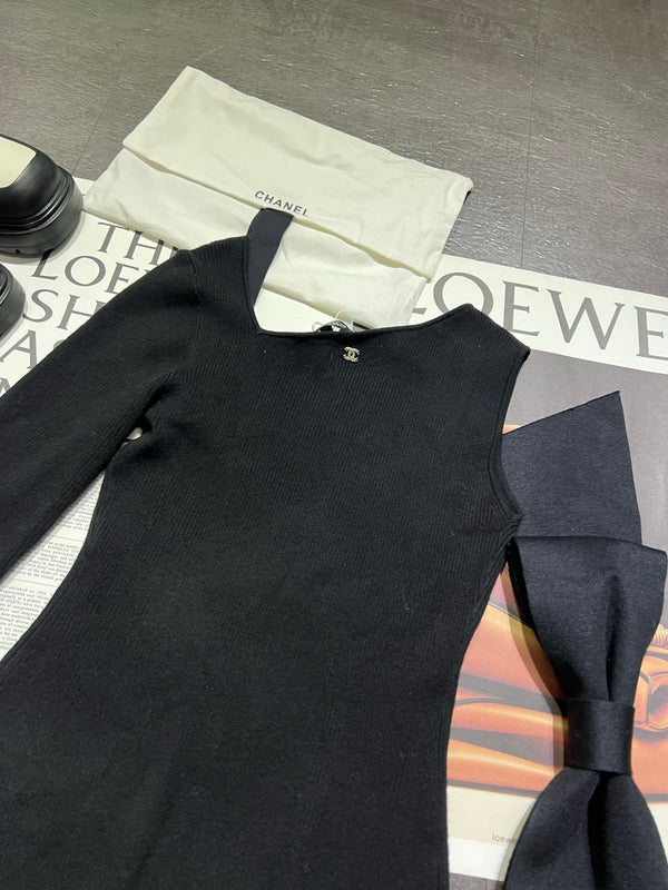 CC 25K Bow Series Off-Shoulder Dress Black Wool