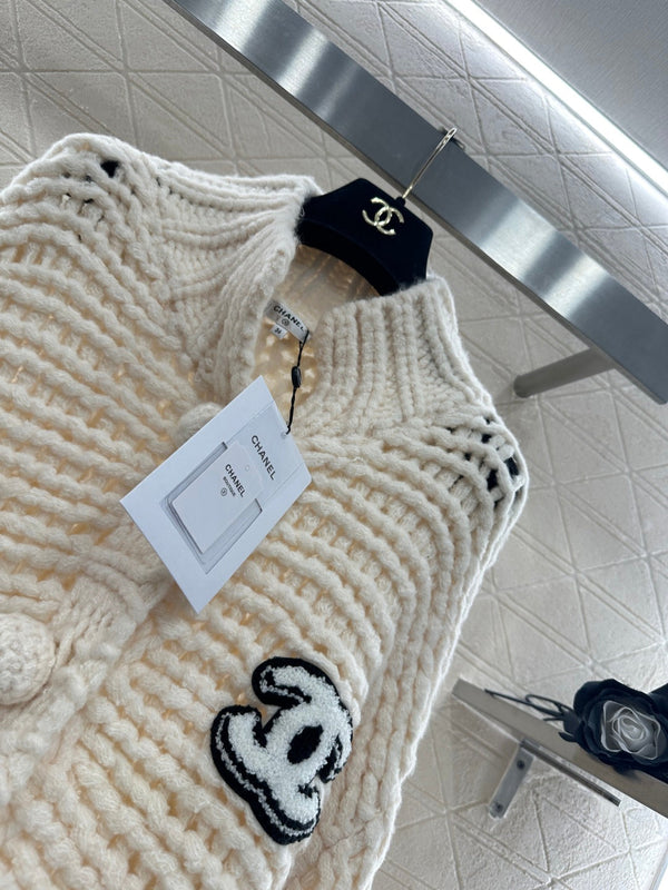 CC 25 Double C Hollow Letter Knit Cream Cardigan