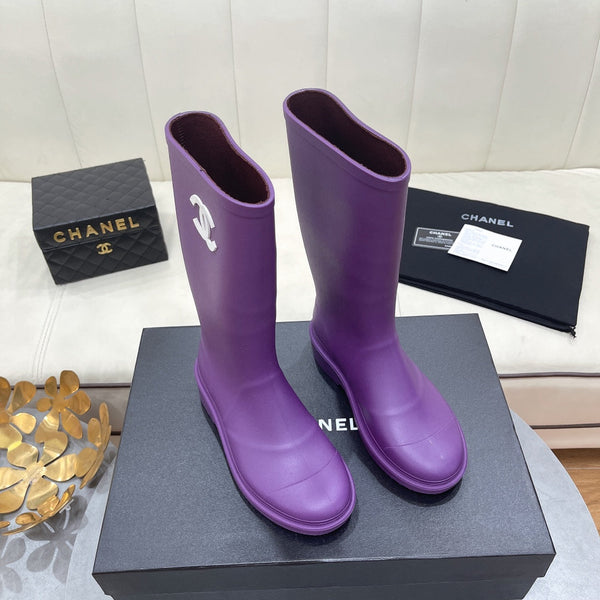 Bottes de pluie vintage Chanel 26 en peau de mouton violette 476070