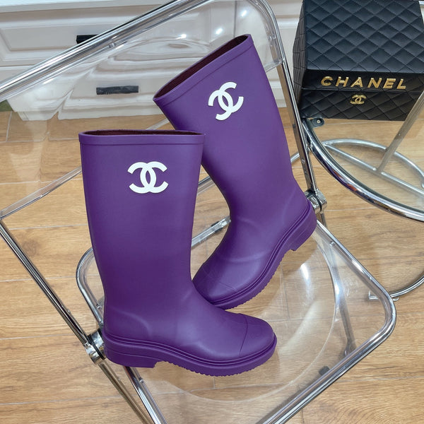 Bottes de pluie vintage Chanel 26 en peau de mouton violette 476070