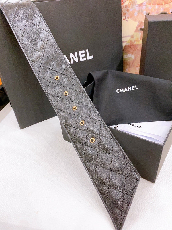 Boucle Chaîne CC Or 40mm Agneau Noir 196574
