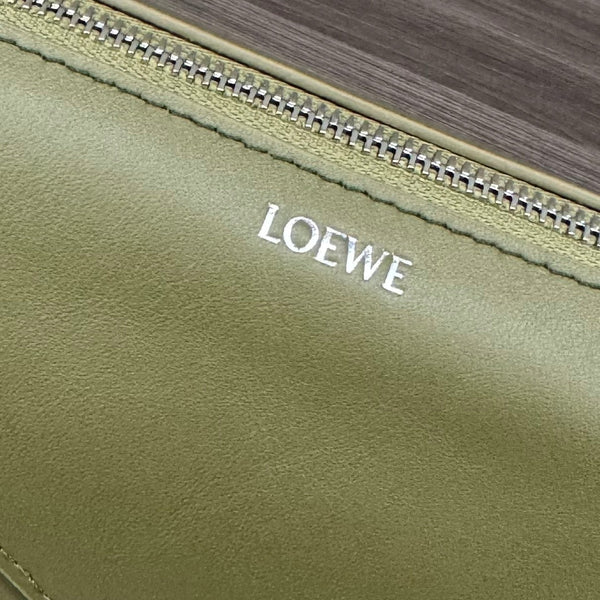 Sac à main Loewe Puzzle Fold 22cm en veau brillant vert olive 274165