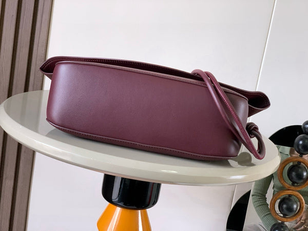 Sac à main Loewe Ola Medium 26 cm en cuir de veau bordeaux argenté 274222
