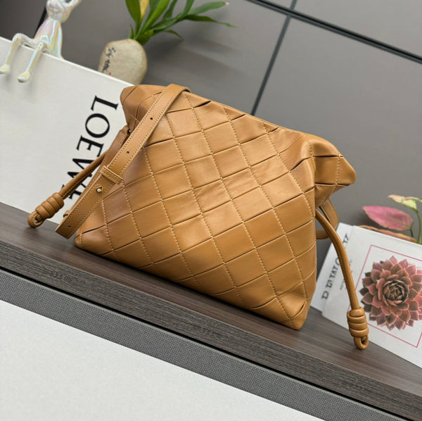 Sac Clutch Loewe Flamenco en Cuir d'Agneau Brillant Marron 274261