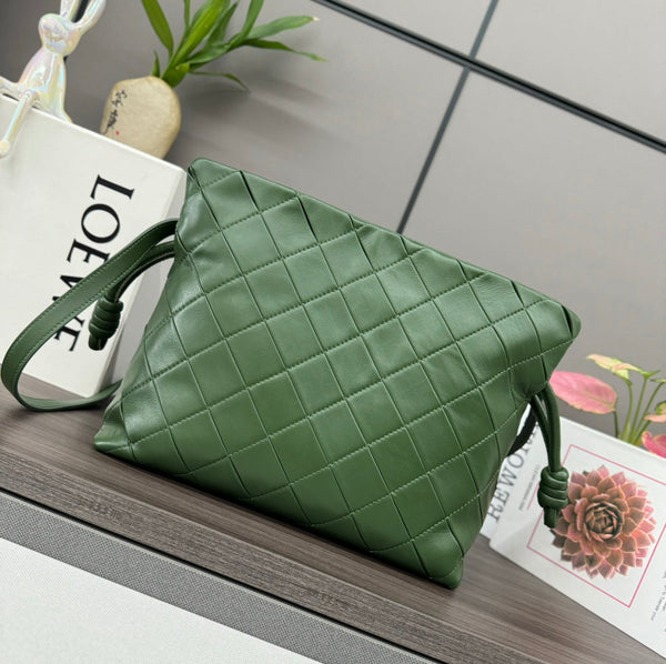 Pochette Loewe Flamenco en agneau brillant vert 274263