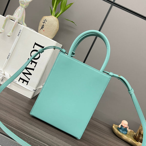 Sac cabas LOE Standard A5 en cuir de veau turquoise brillant 274269