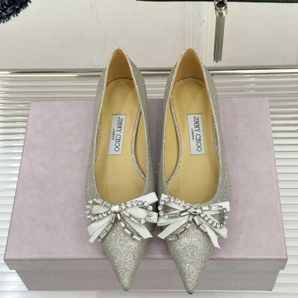 Jimmy Choo 26WF Escarpins à bout pointu avec nœud en strass et talon carré en cuir de mouton argenté 573543