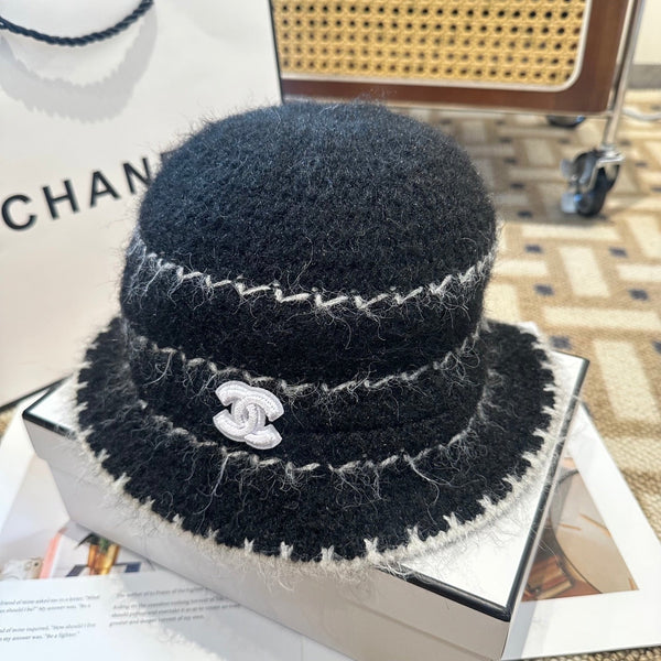 Chanel Nouveau Chapeau Bob en Maille Mélange de Laine Automne/Hiver Noir 960028