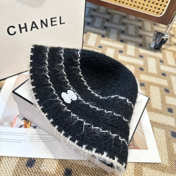 Chanel Nouveau Chapeau Bob en Maille Mélange de Laine Automne/Hiver Noir 960028