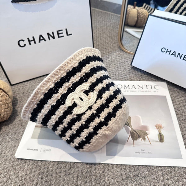 Chanel Simple Nouveau Tricot Laine Blanc Noir de Pêcheur 960051