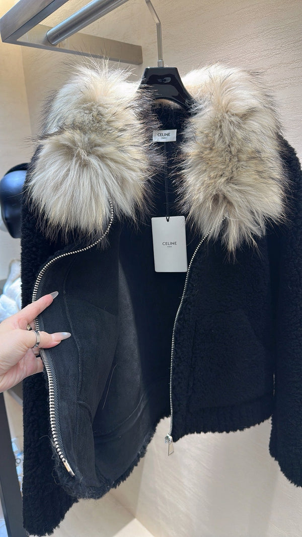 Manteau CELINE en peau lainée noire 333249