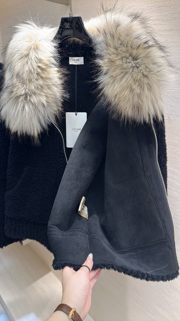 Manteau CELINE en peau lainée noire 333249