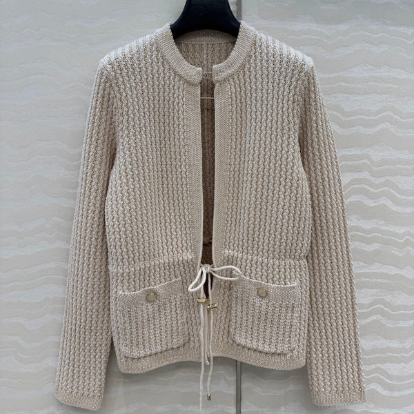 Cardigan en laine beige Chanel 26c, avec boucle en strass 333717