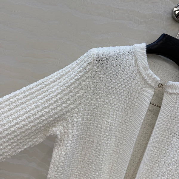 Chanel Gilet en laine blanc 26c avec boucle strass 333715