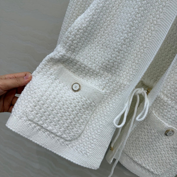 Chanel Gilet en laine blanc 26c avec boucle strass 333715