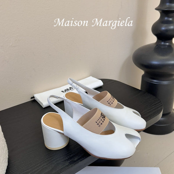 Maison Margiela Peep-Toe Tabi Chunky Heel Slingback en cuir d'agneau blanc 580438