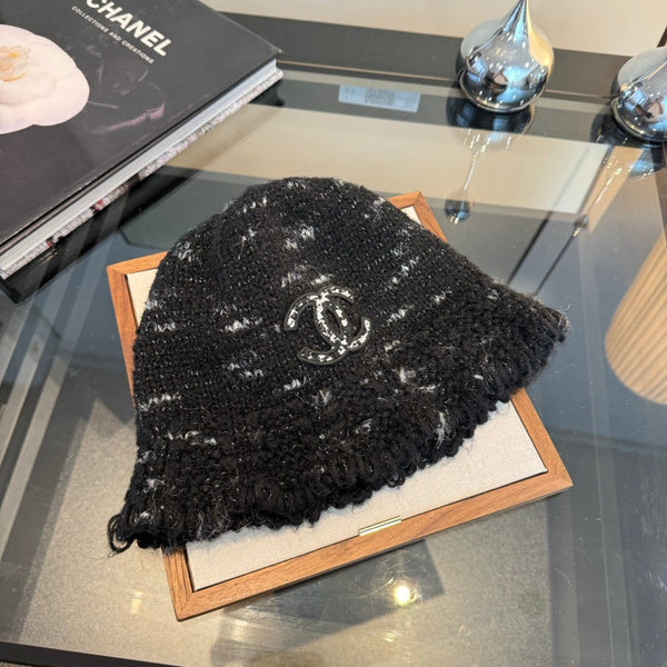Chanel Bob tricoté noir en fibre 980145