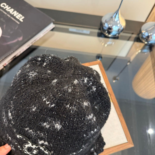 Chanel Bob tricoté noir en fibre 980145
