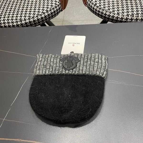 Moncler Korean Style Fleece-Lined Black White Knitted Beanie 980072