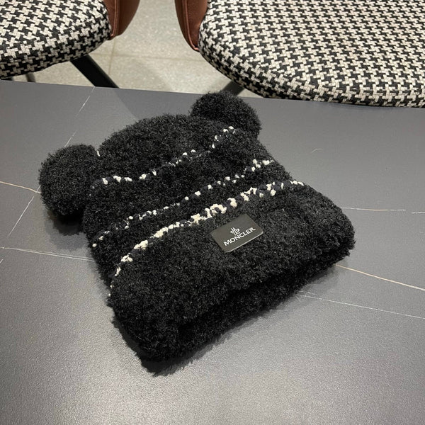 Moncler Cute Bear Fleece-Lined Warm Knitted Black Hat 980003