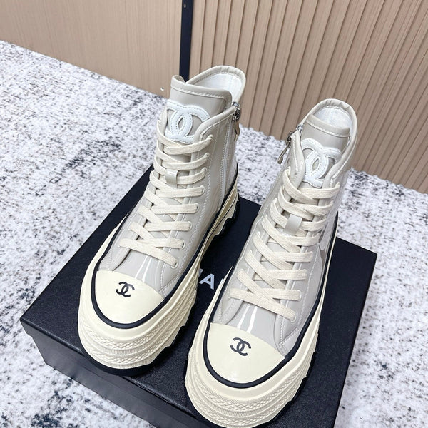 Baskets montantes décontractées Chanel à plateforme bleu clair en cuir de vachette 591370