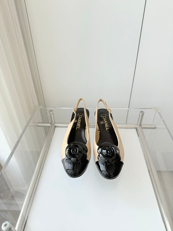 Chanel 26 Camellia High Heels 35 Dark Brown Black in Patent Leather 597416