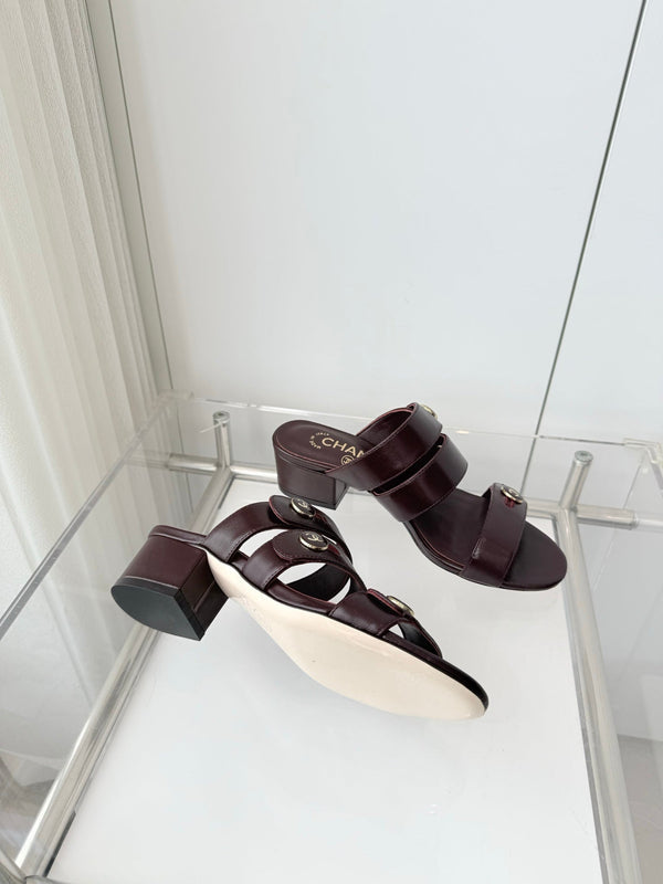 Chanel 26 Turnlock 40 Burgundy Sandal Mule in Lambskin 597397