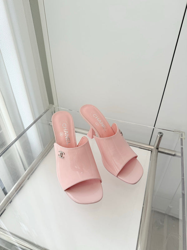 Chanel 26 Sandale 90 Rose en Cuir Verni 597371