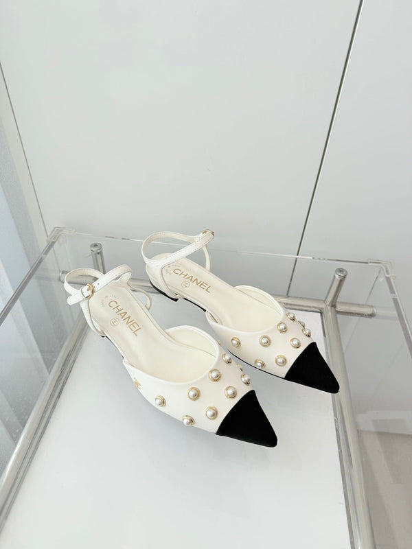 CC 26 Escarpins Slingback à bout perle blancs en agneau 597325