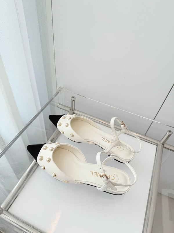 CC 26 Escarpins Slingback à bout perle blancs en agneau 597325
