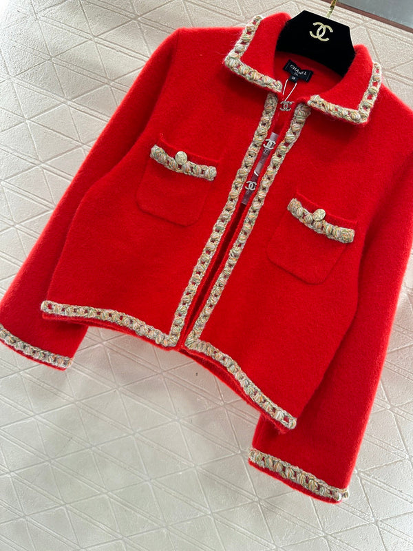 Cardigan en maille Chanel 25 à liseré contrastant rouge en laine 801436