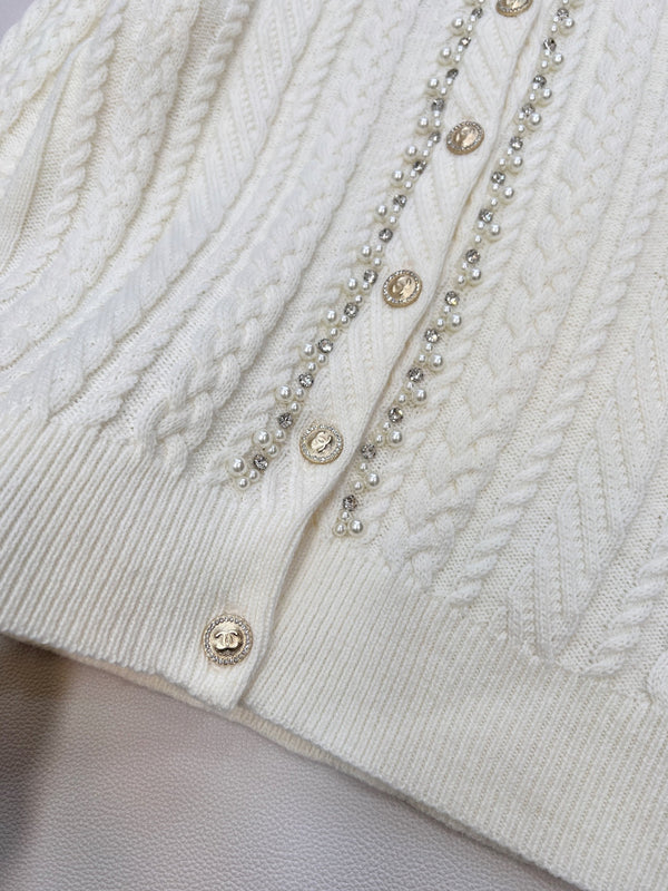 Cardigan col rond en maille torsadée Chanel blanc en laine 799518