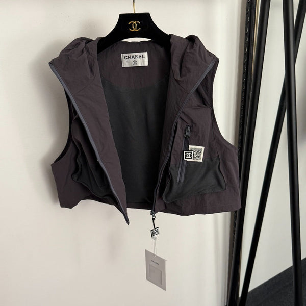 Gilet de travail Chanel sans manches à capuche